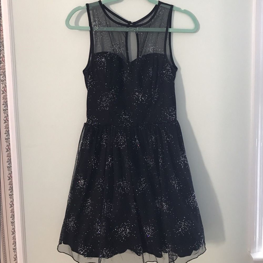 Beautiful Shimmer Black Dress✨